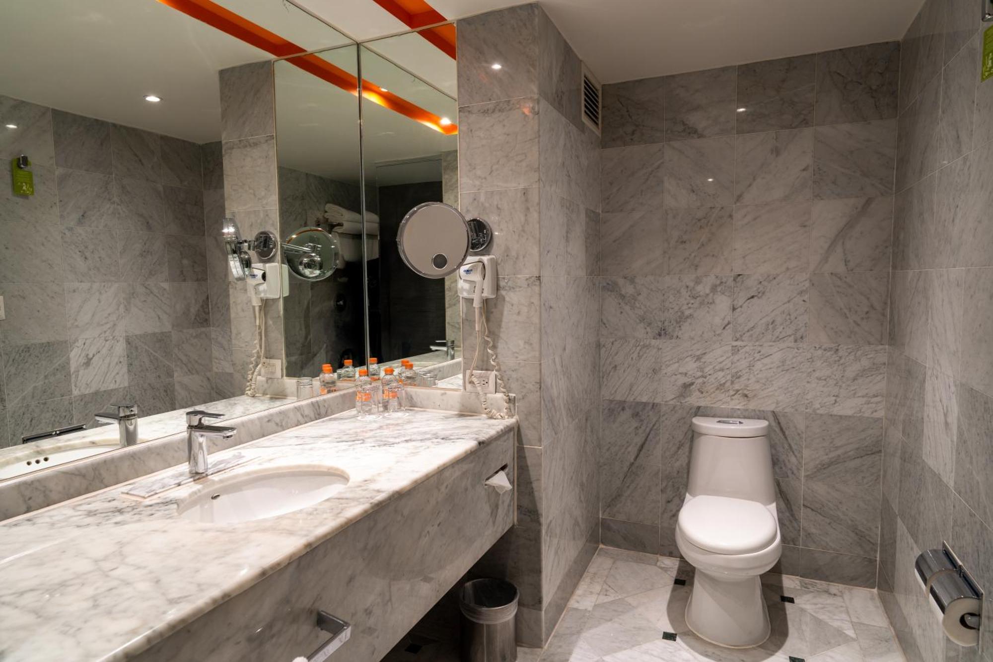 Hotel Real By Camino Real