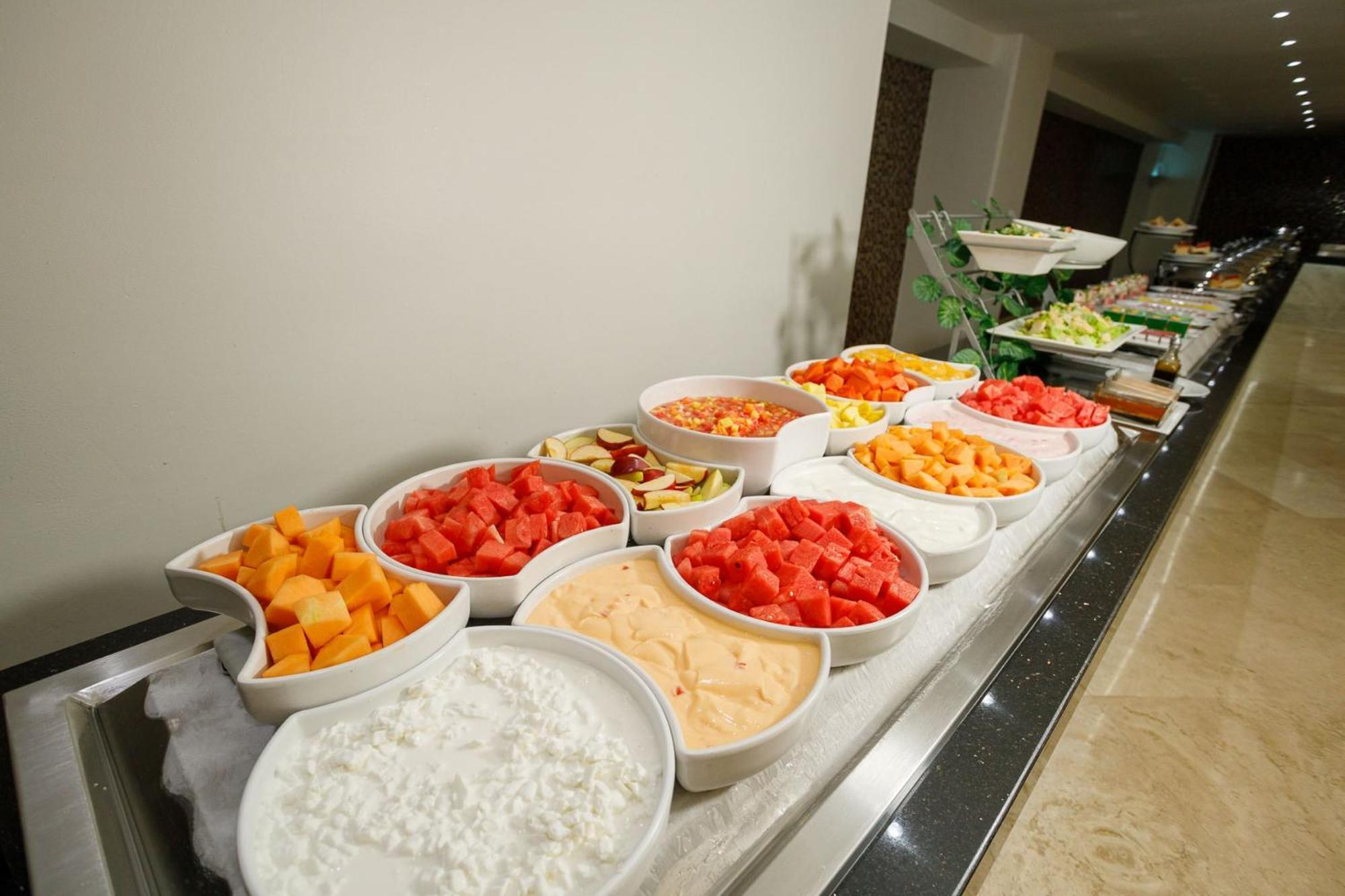 Real By Camino Real Hotel