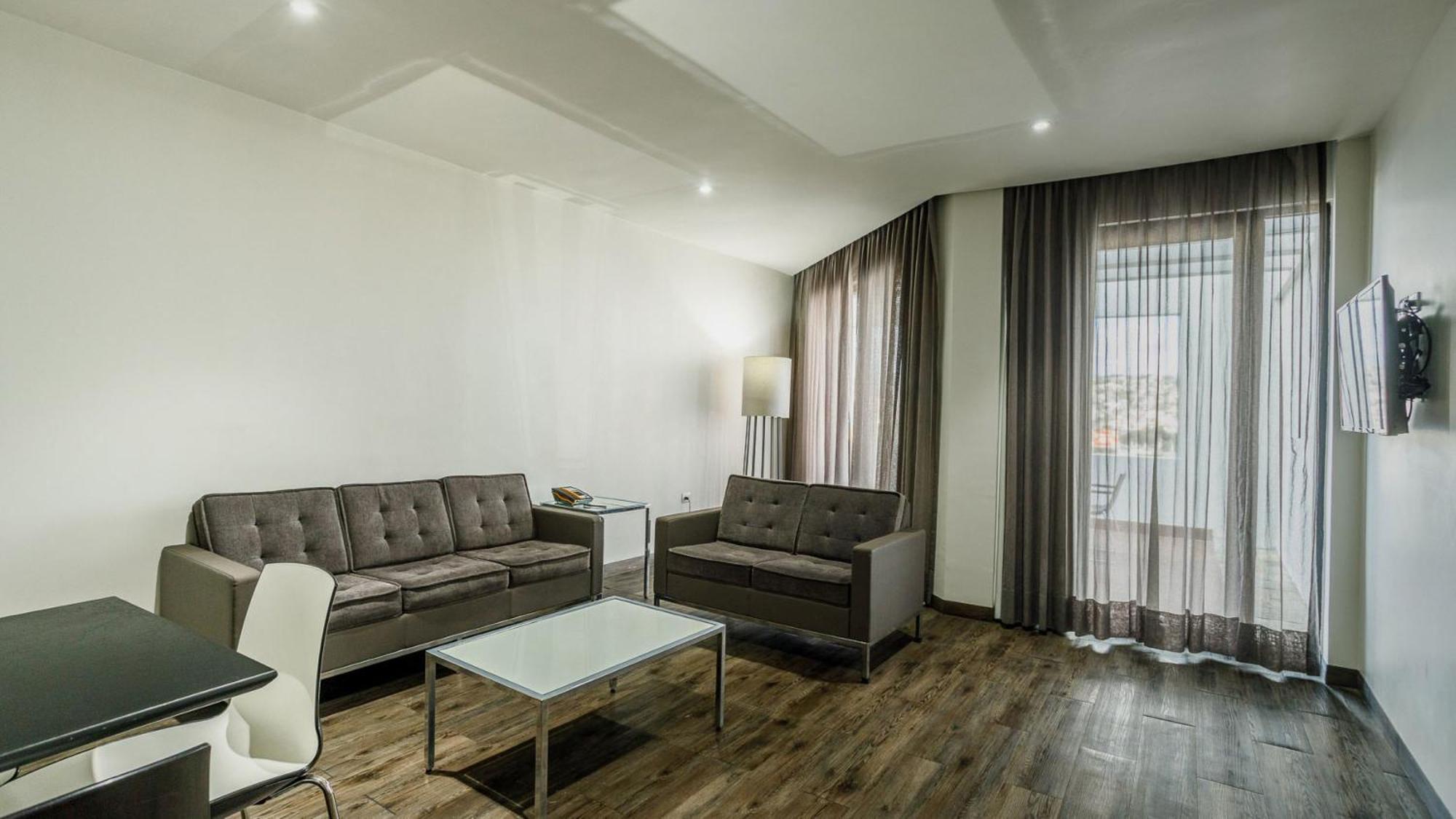 Hotel Real By Camino Real