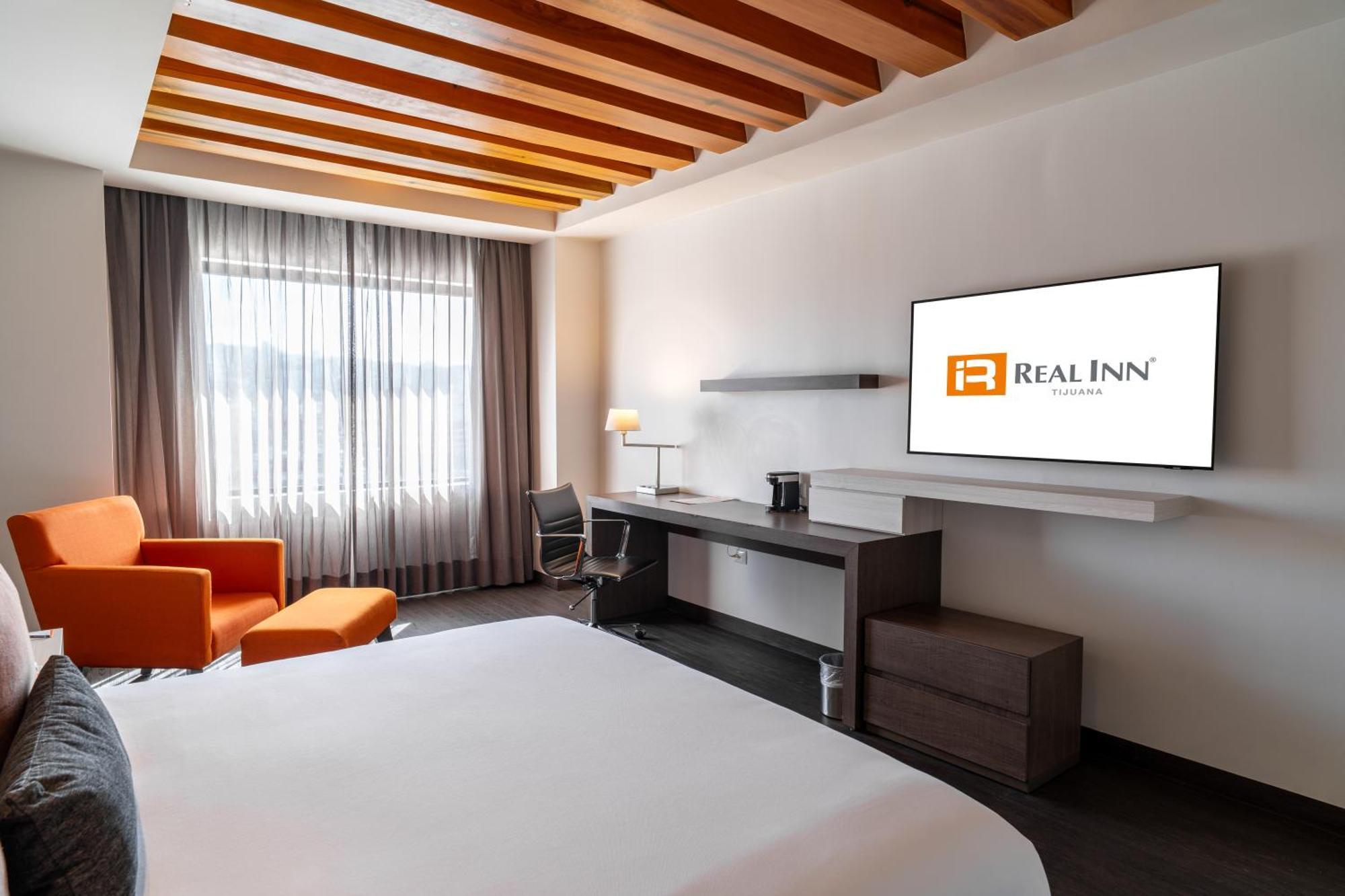 Real By Camino Real Hotel 5*