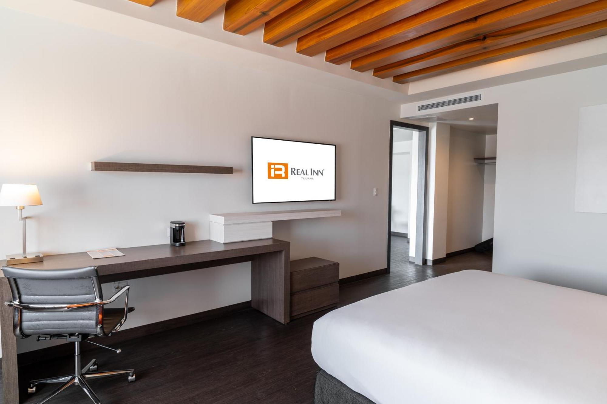 Real By Camino Real Hotel 5*